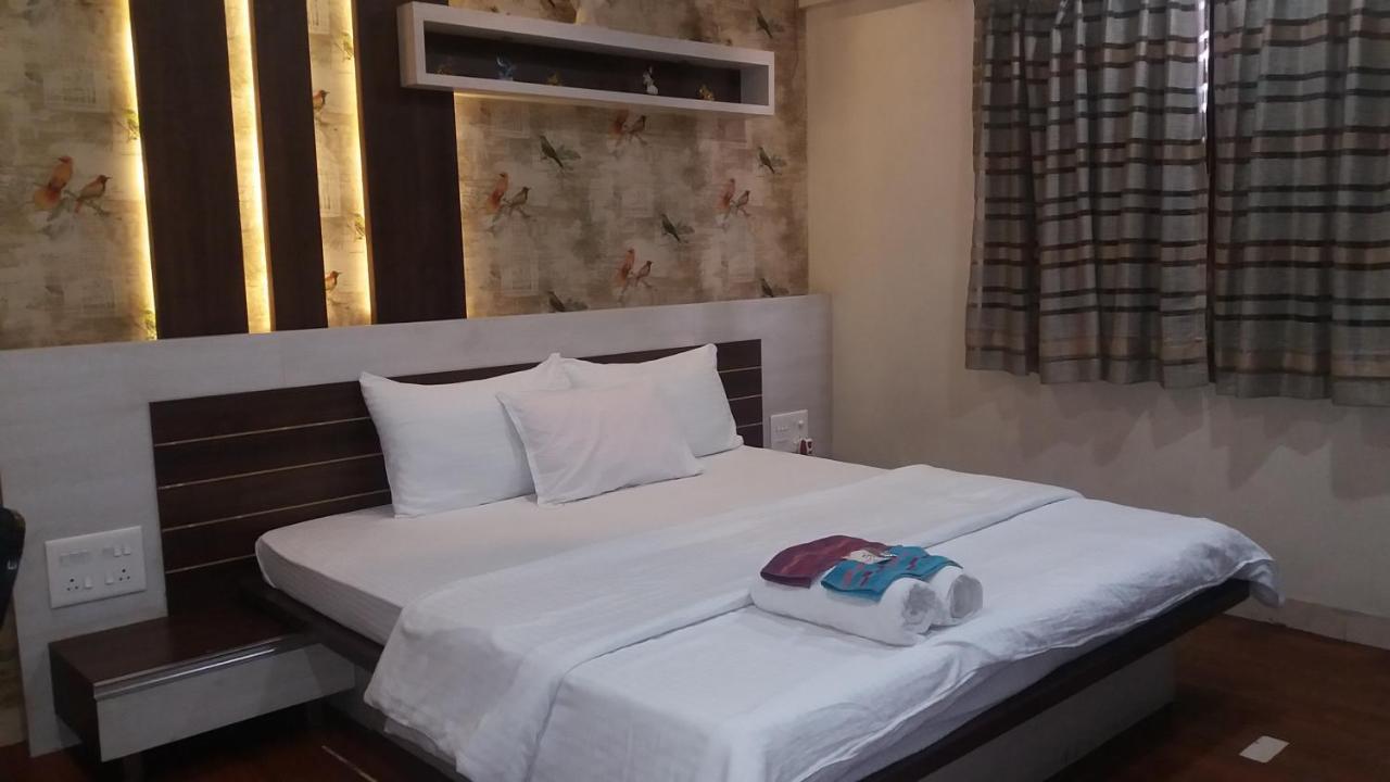 Majickmoments Hadapsar-magarpatta Homestay *