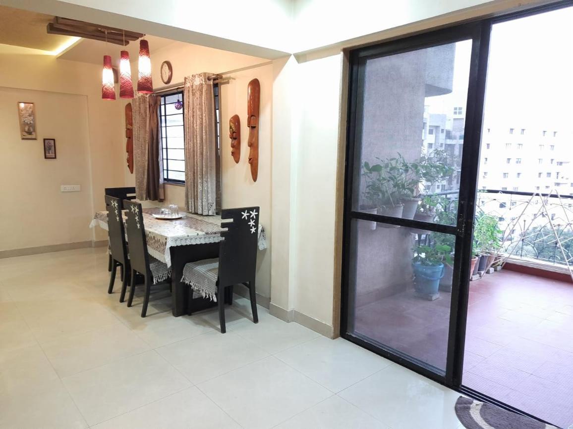 Majickmoments Hadapsar-magarpatta Homestay *