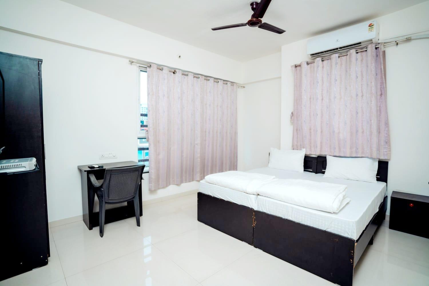 Majickmoments Hadapsar-magarpatta Homestay Pune